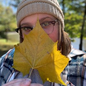 Meet your Posher, Hannah